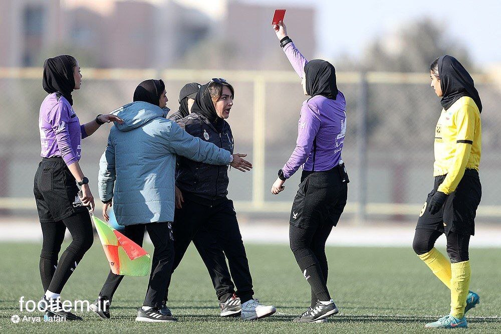 درگیری در فوتبال زنان ؛ دیدار تام و سپاهان اصفهان | تصاویر