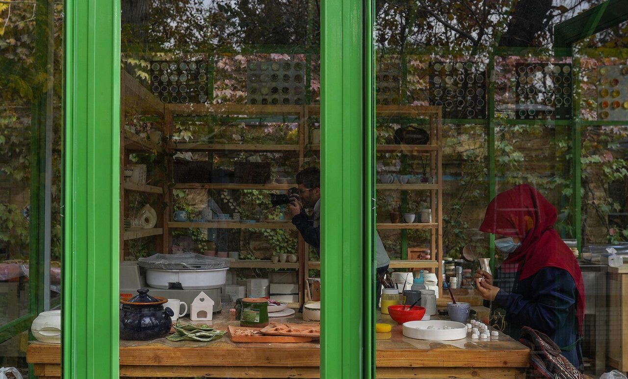 در سرزمین مالهای بزرگ، بقالیها چگونه دوام میآورند؟ | روایتی از بازارچههای قدیمی غرب پایتخت