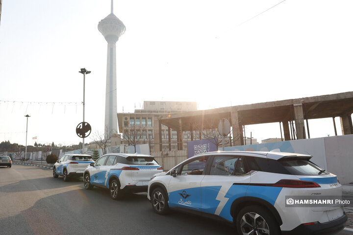 رونمایی از تاکسی برقیهای جدید تهران