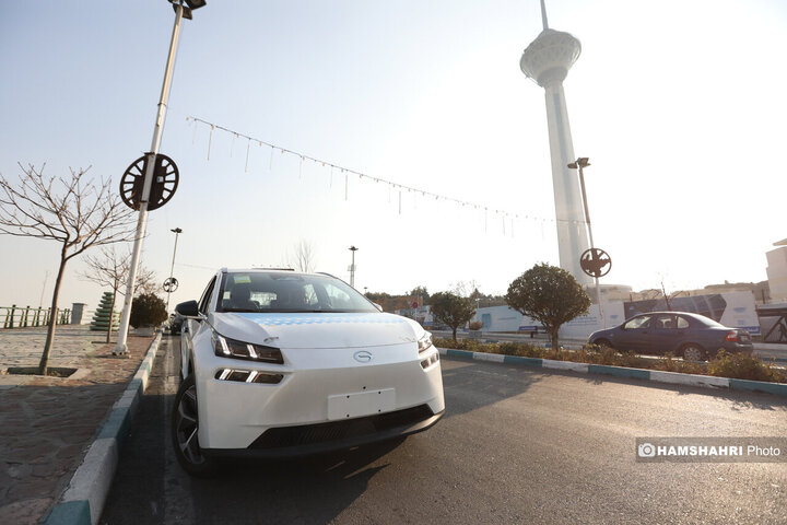 رونمایی از تاکسی برقیهای جدید تهران