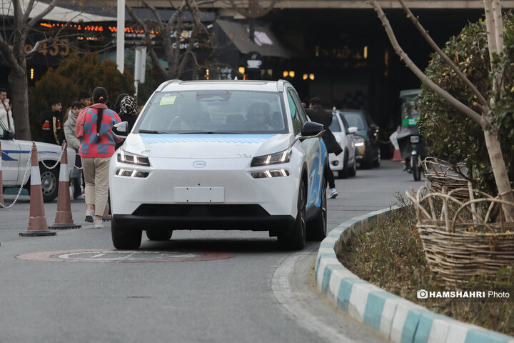 رونمایی از تاکسی برقیهای جدید تهران