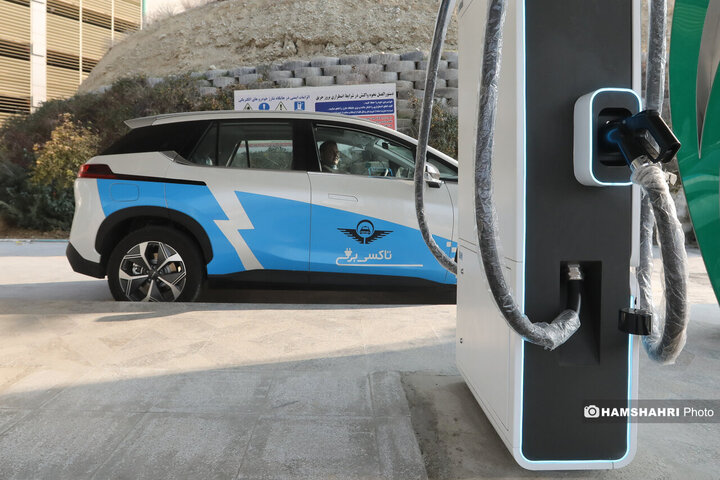 رونمایی از تاکسی برقیهای جدید تهران