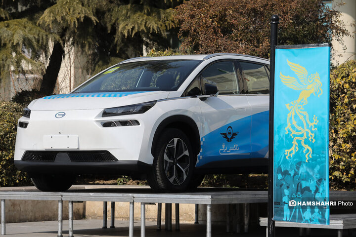 رونمایی از تاکسی برقیهای جدید تهران