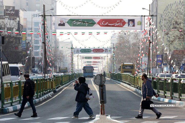 آذین بندی خیابانها به مناسبت دهه ی فجر