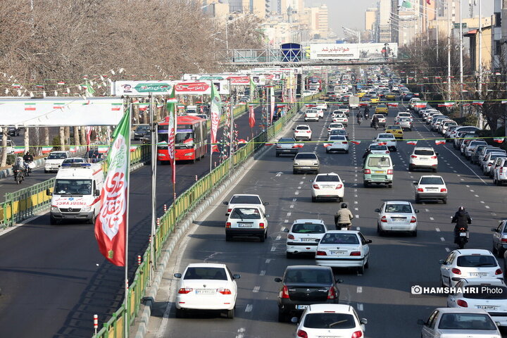 آذین بندی خیابانها به مناسبت دهه ی فجر