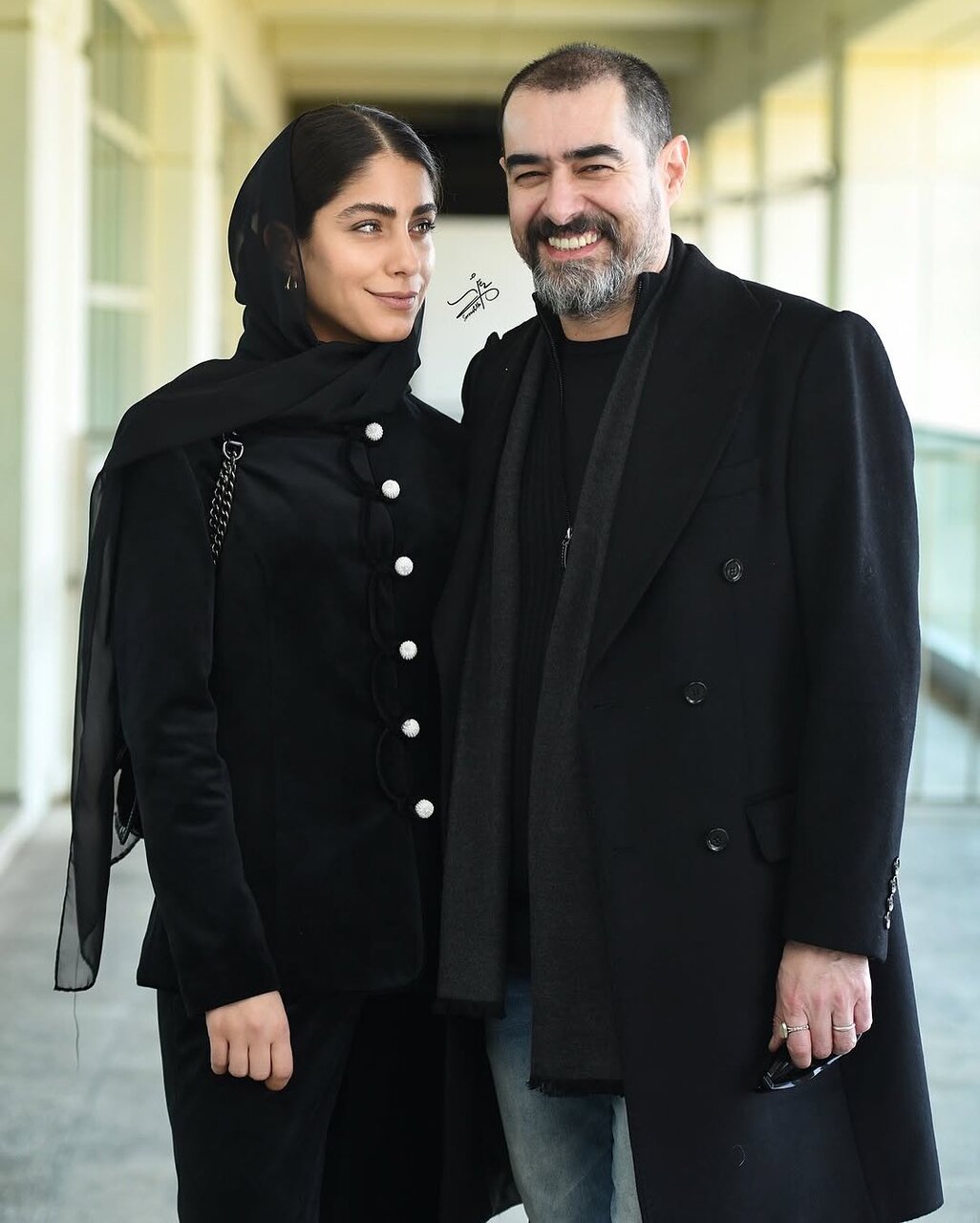 شهاب حسینی: من پنچرگیر سینما هستم و در موتورخانه کار میکنم! | قابهای دونفره این بازیگر و همسرش را ببینید