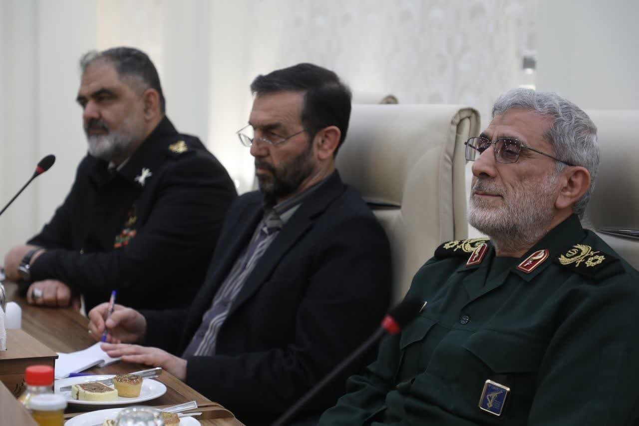 خوش و بش فرماندهان ارشد سپاه با فرماندهان و نظامیان ارتش | تصاویر