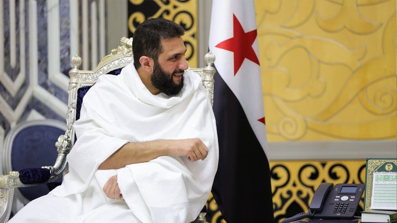الجولانی با لباس احرام در عربستان | تصاویر