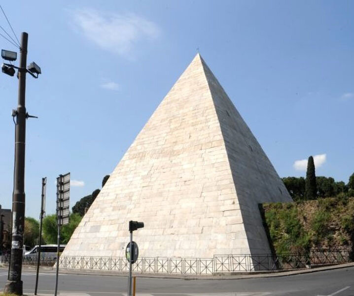 «هرم» ۲ هزارسالهای که در «اروپا» ساخته شده + عکس