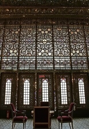 دیدن عمارت منحصربهفرد در تهران