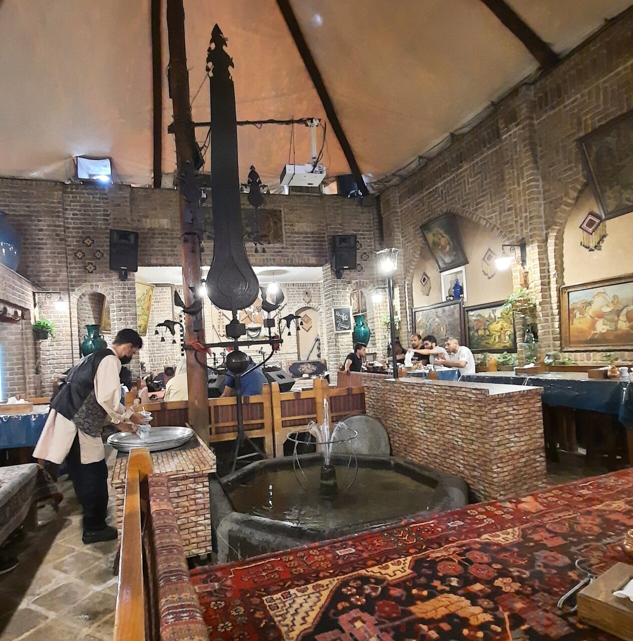 کهنه پاتوقهای تهران را بشناسید | تهرانی کجا دور هم جمع می شدند؟