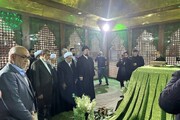 تصاویر تجدید میثاق رئیس و جمعی از اعضای مجمع تشخیص مصلحت نظام با آرمان‌های امام راحل + ویدئو