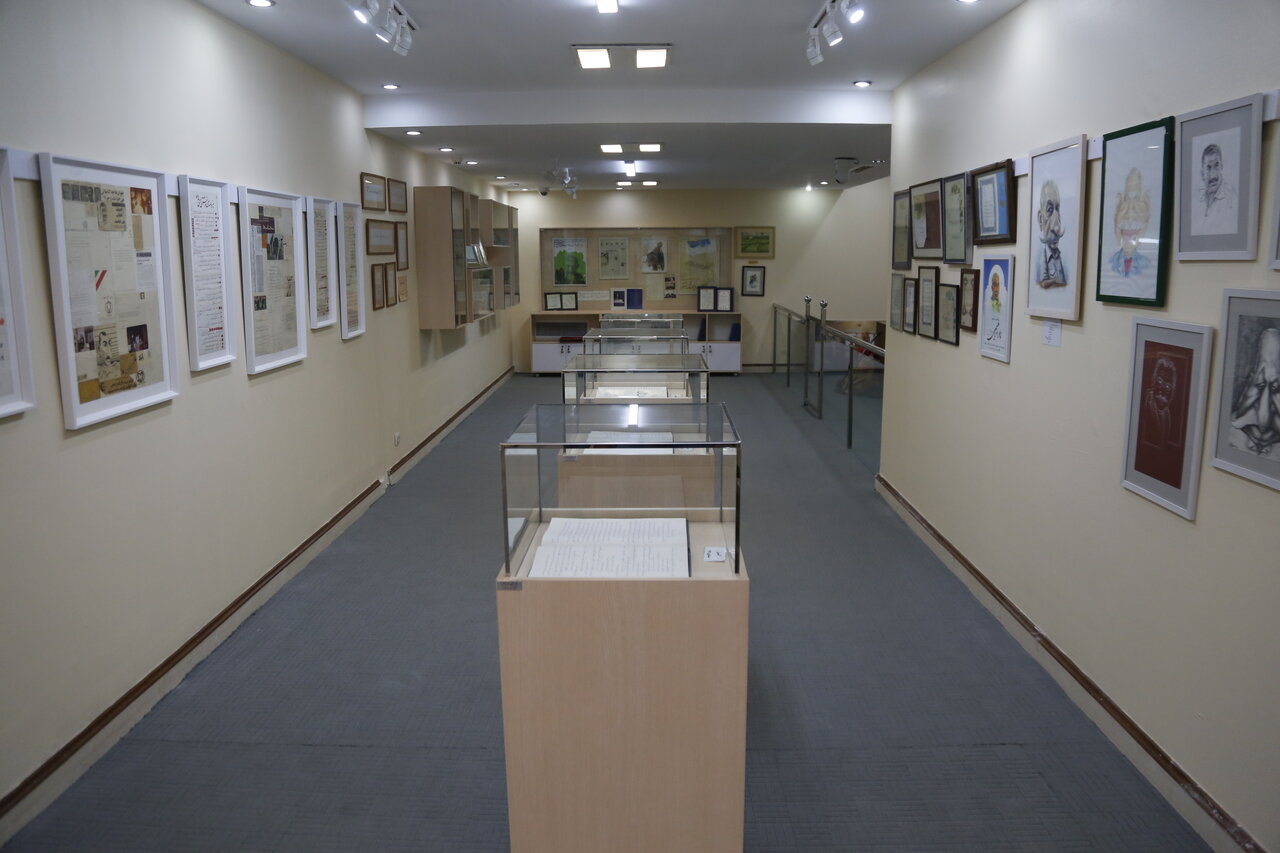 دیدار با یادگاریهای نادر ابراهیمی در خانه شعر و ادبیات