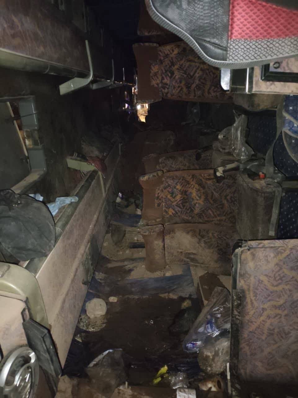 تصاویری از محل حادثه واژگونی اتوبوس حامل دانش آموزان در کرمان