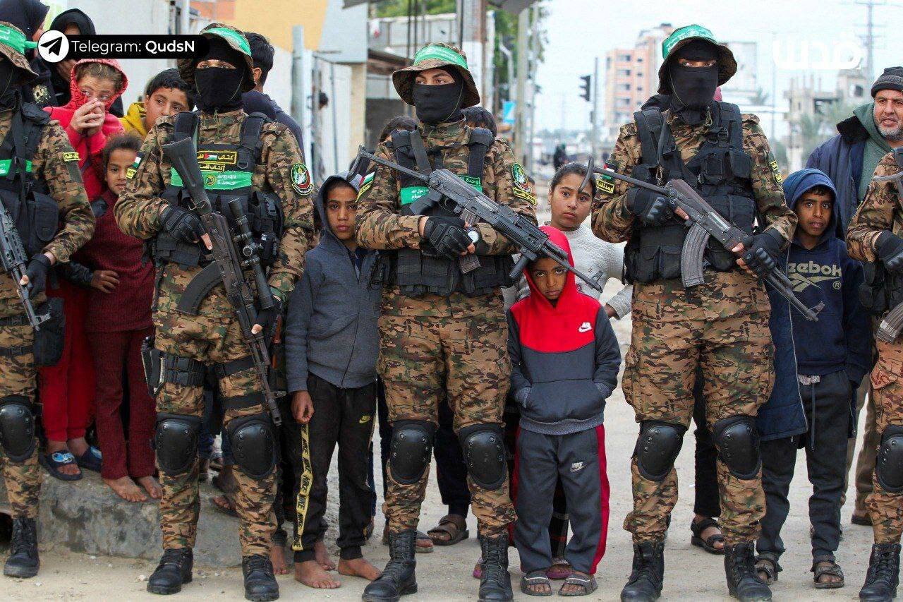 قاب‌هایی از آمادگی نیروهای کتائب القسام برای مراسم تبادل اسرا