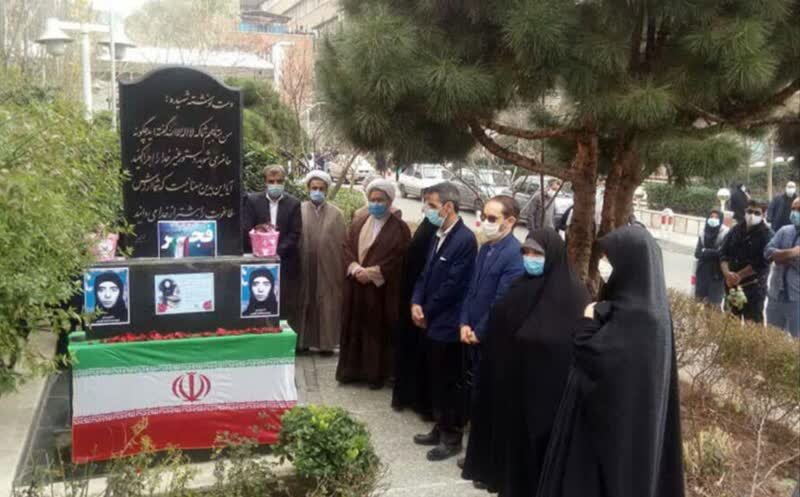 جانفشانی کادر درمان در ۵۷ | پیکر نخستین شهید زن دانشجو کجا دفن شد؟