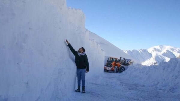 برف ۲ متری در املش گیلان + عکس