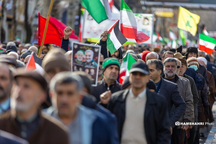 تصاویر راهپیمایی یوم الله ۲۲ بهمن ۱۴۰۳ در شهرستان آمل