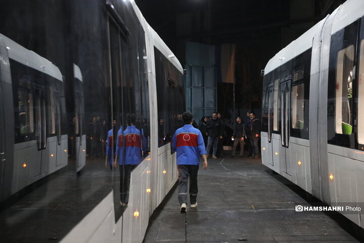 تست گرم تراموای چرخ لاستیکی در تهران