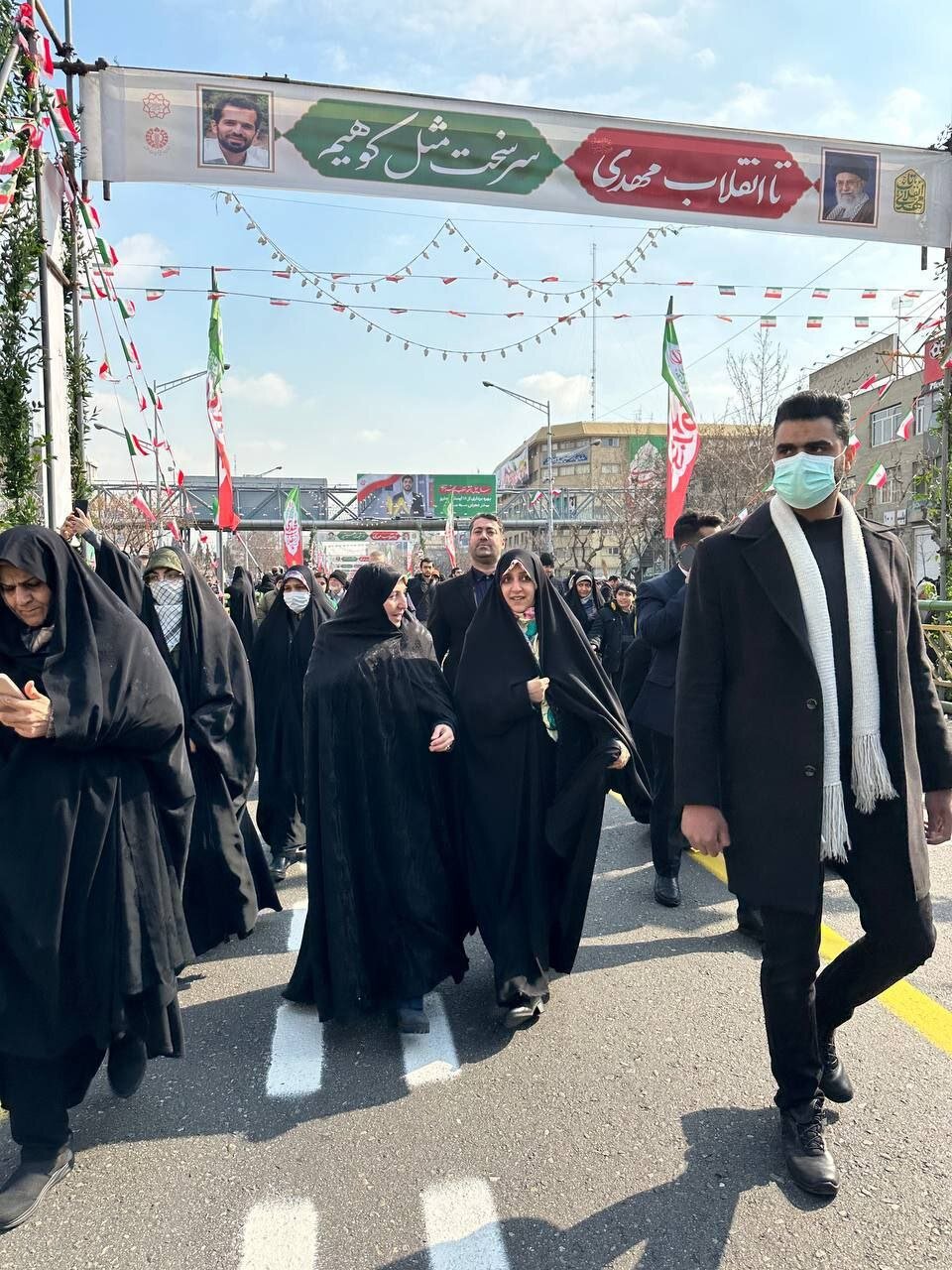 زهرا بهروز آذر