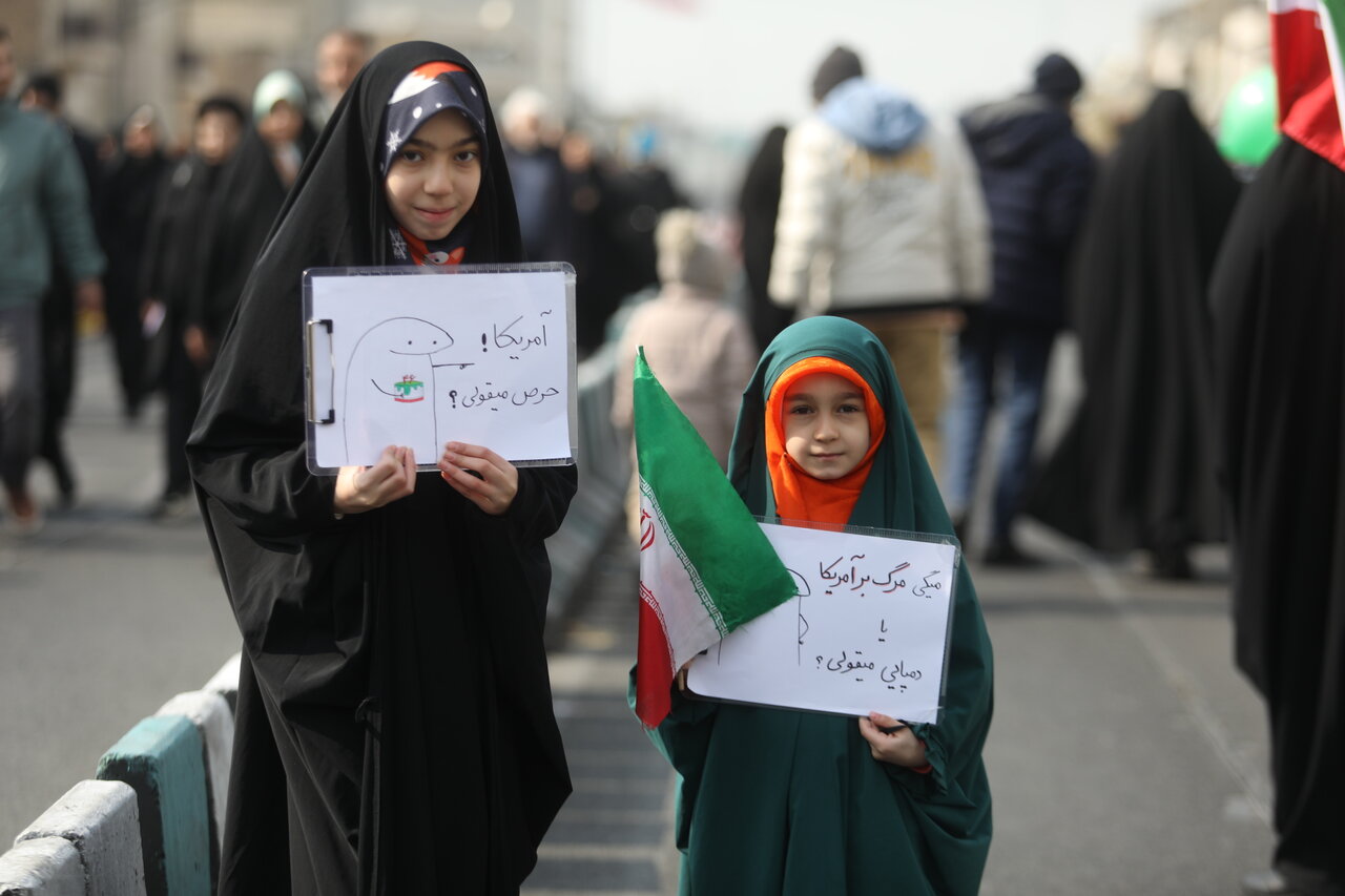 ‌آن روز بهار آمد | تصاویری از جشن انقلاب در تهران