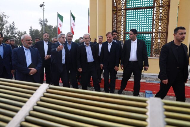 بازدید پزشکیان از نیروگاه هستهای بوشهر+ تصاویر | دستوری که صادر شد