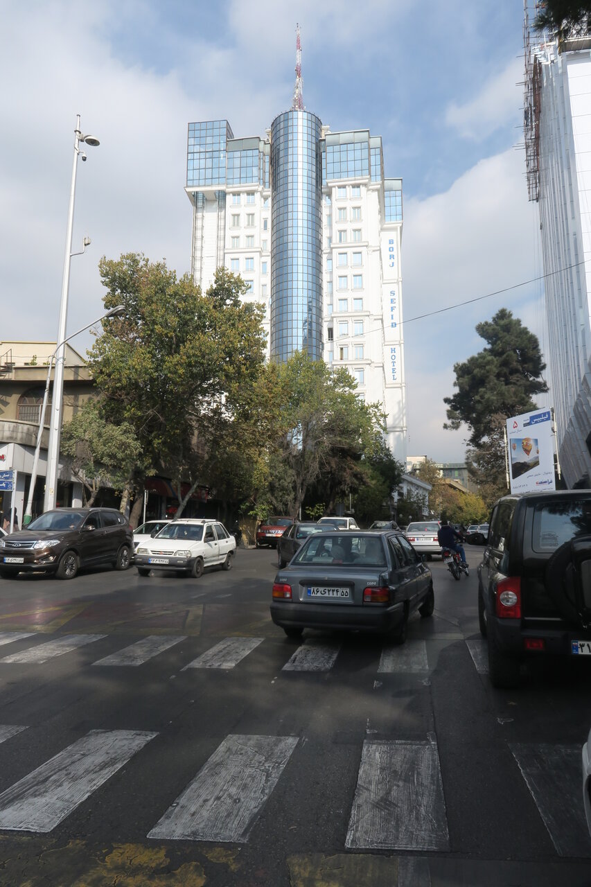 گذری بر تاریخ خیابان پاسداران | سلطنتآباد سقوط کرد!