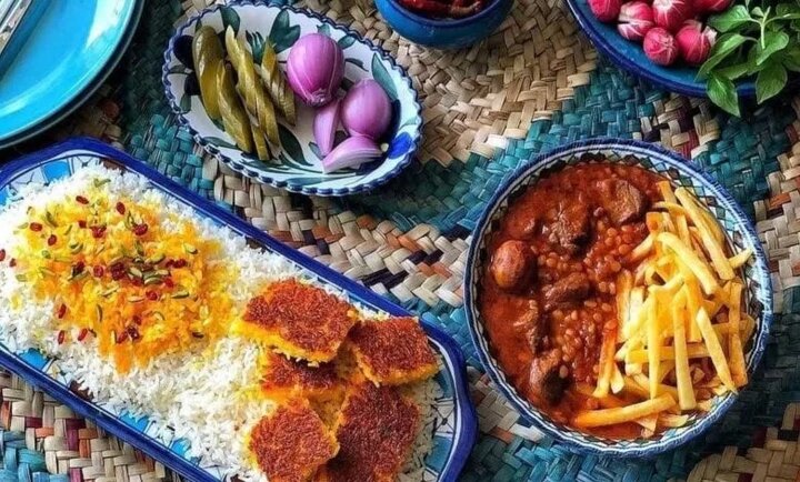 چه روش‌هایی می‌توان به کار برد تا خورش قیمه لعاب‌دار شود؟