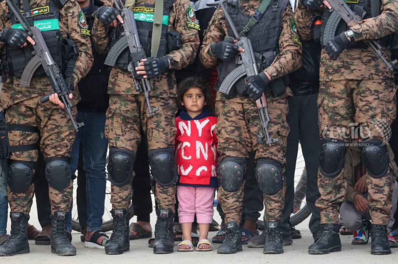 دختری که با انتشار این تصویر خاص در جهان به شهرت رسید! | عکس