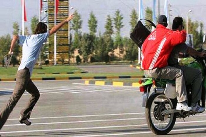 راهکارهای موثر جلوگیری از قاپ زنی | درصورت وقوع حادثه قاپزنی چه کار کنیم؟