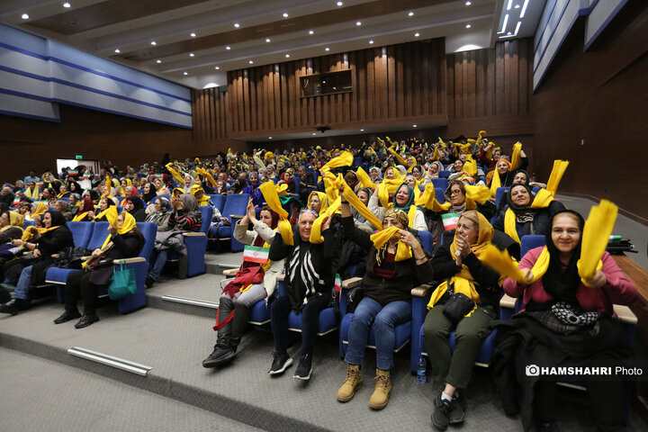 دورهمی موسپیدان در دهکده نشاط