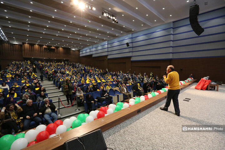 دورهمی موسپیدان در دهکده نشاط