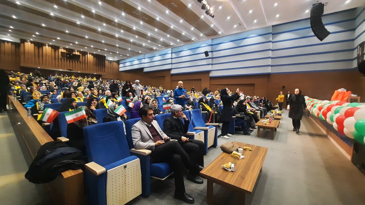 نشست سالمندان