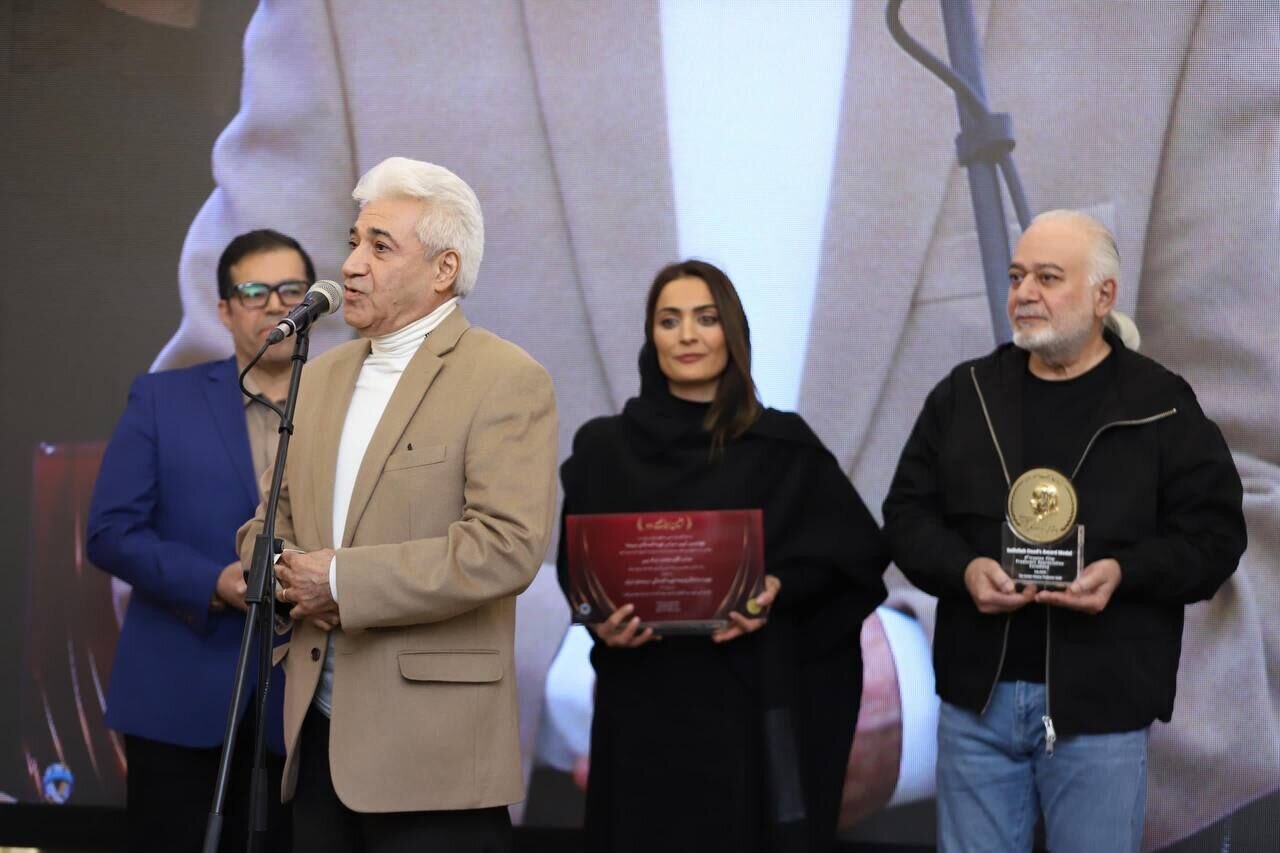 تیپ و استایل چهرههای سینمای ایران در چهارمین مراسم سپاس | تصاویر