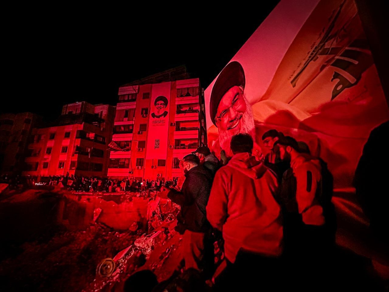 حضور مردم لبنان در مقتل سید حسن نصرالله؛ دیشب | تصاویر