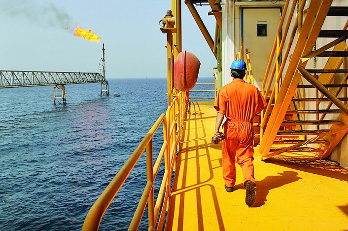 در جستجوی طلای سیاه