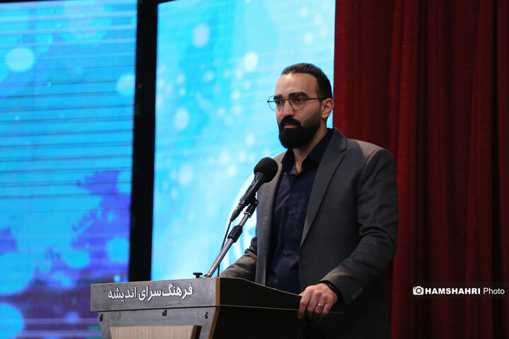 اختتامیه چهاردهمین دوره محافل هم اندیشی سینما انقلاب،جایزه سینمایی ققنوس