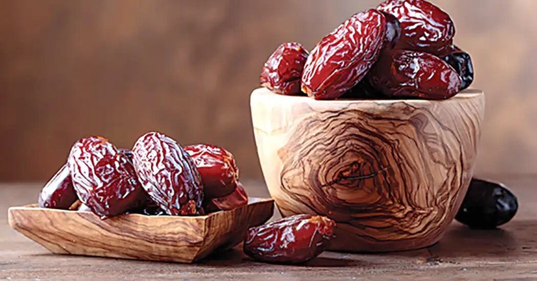 فواید خوردن خرما ؛ مصرف بیش از حد خرما چه عوارضی دارد ؟