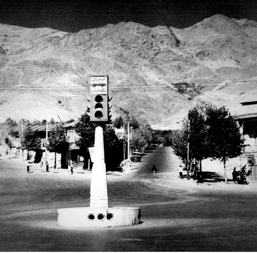 برق شناور، شبهای تجریش را روشن کرد