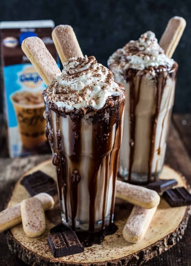 طرز تهیه میلک شیک تیرامیسو با لیدی فینگر