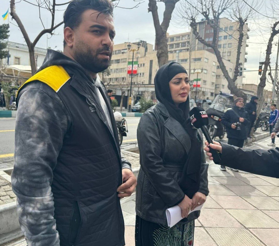 تجمع خانواده قربانیان پژاک مقابل سفارت آلمان؛ لحظه واکنش سفیر+ تصاویر