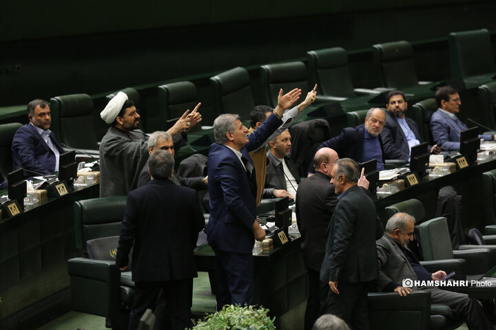 آغاز بررسی جداول بودجه ۱۴۰۴ در مجلس