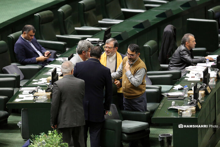 آغاز بررسی جداول بودجه ۱۴۰۴ در مجلس