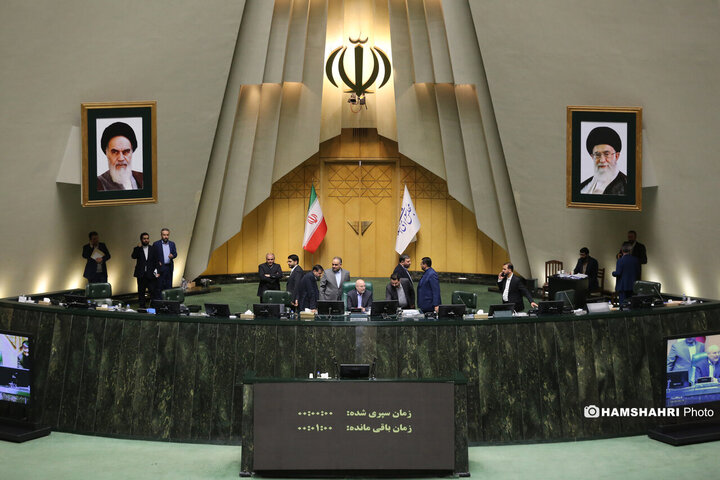 آغاز بررسی جداول بودجه ۱۴۰۴ در مجلس