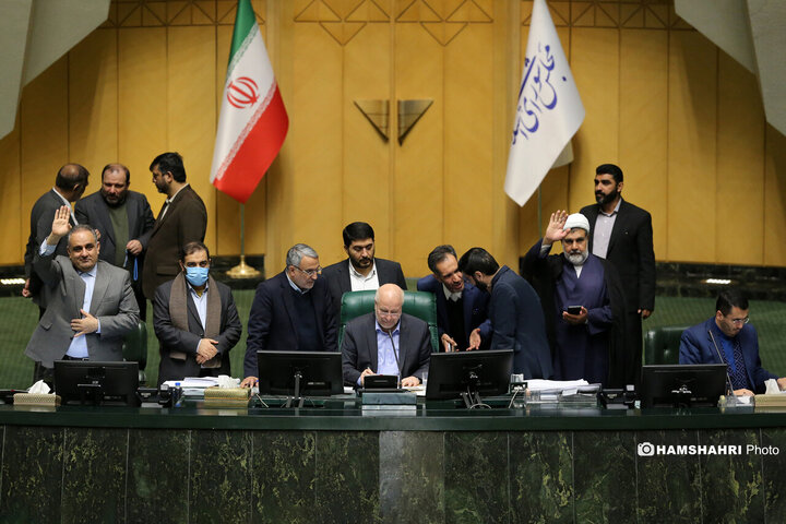 آغاز بررسی جداول بودجه ۱۴۰۴ در مجلس