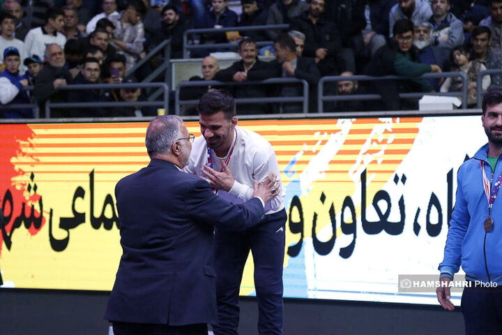 مسابقات کشتی کارکنان شهرداری تهران