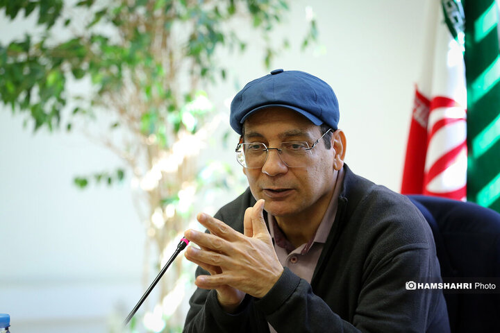 گردهمایی نویسندگان داستان کوچک در همشهری