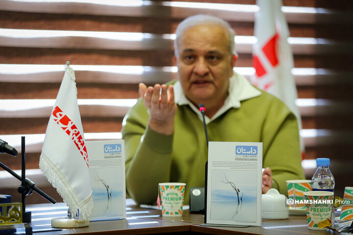 گردهمایی نویسندگان داستان کوچک در همشهری