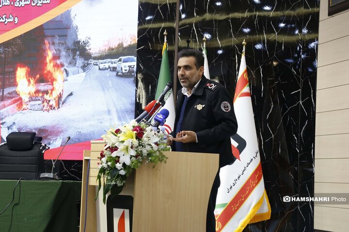 همایش برسی راهکارهای کاهش اتش سوزی خودروها