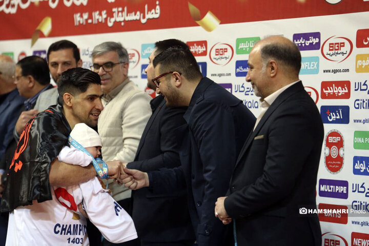 مراسم جشن قهرمانی لیگ برتر فوتسال| گیتی پسند قهرمان شد